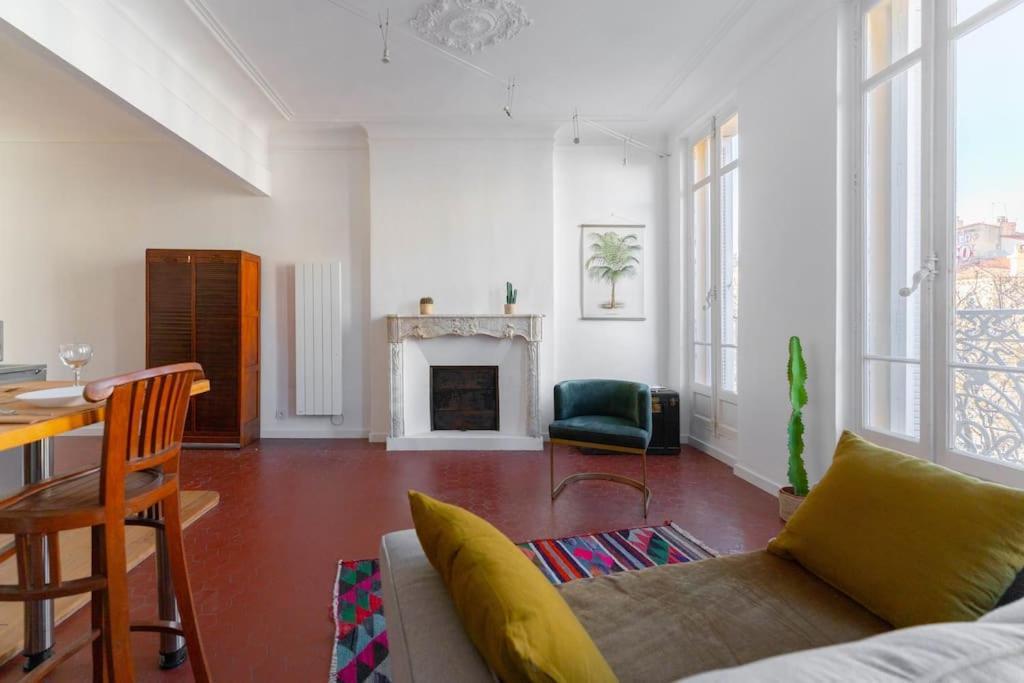 Superbe Appart, Central, Petit Balcon & Vue Place Marseille Ngoại thất bức ảnh