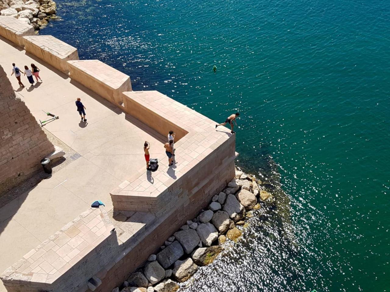 Superbe Appart, Central, Petit Balcon & Vue Place Marseille Ngoại thất bức ảnh